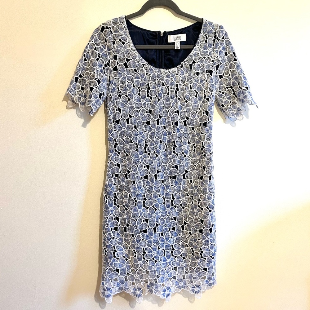 Badgley Mischka blue and white flower dress above the knees